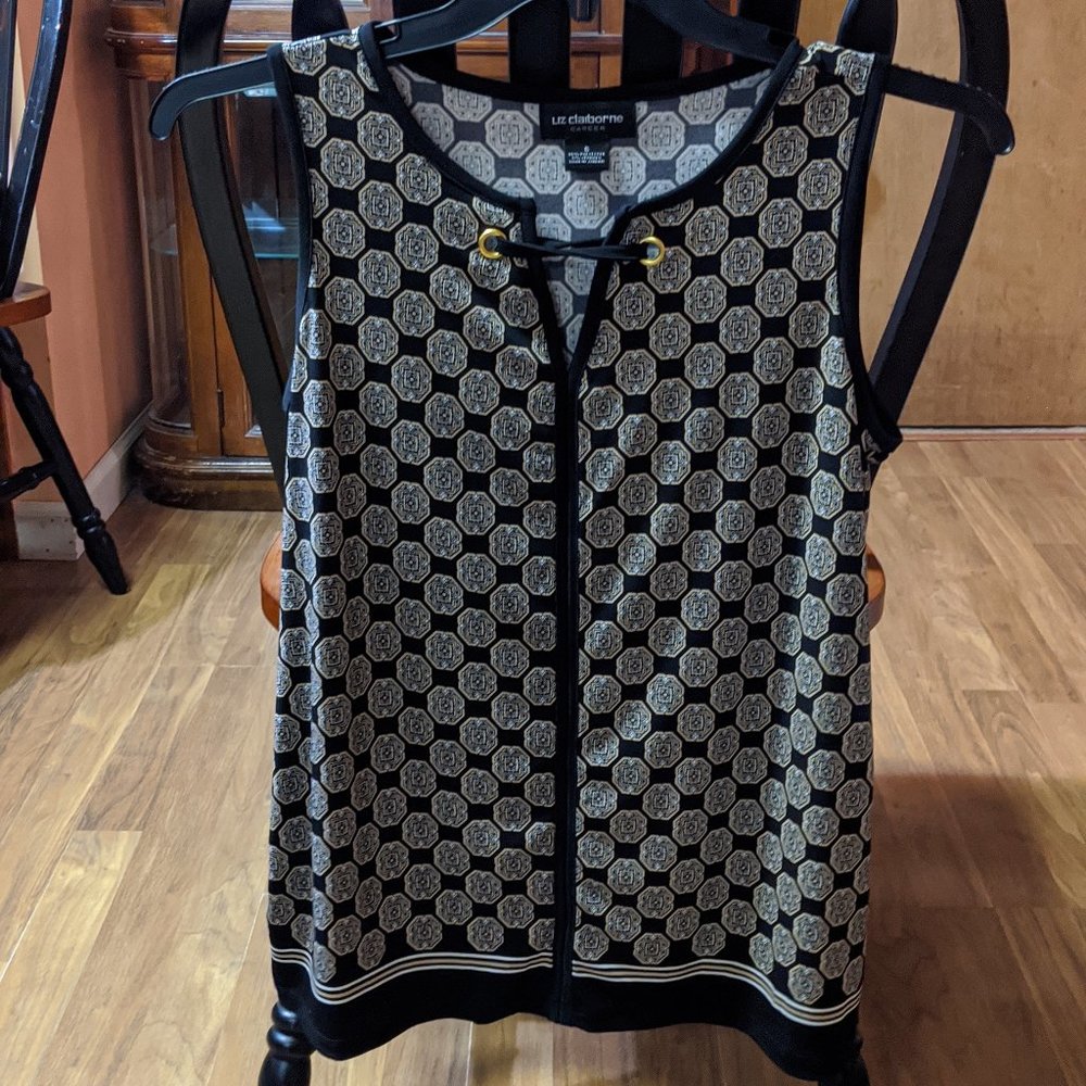 Liz Claiborne Sleeveless Top Size Small
